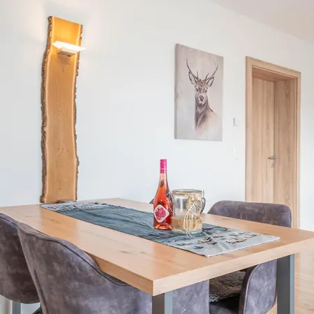 アパート Haus Bergzauber *